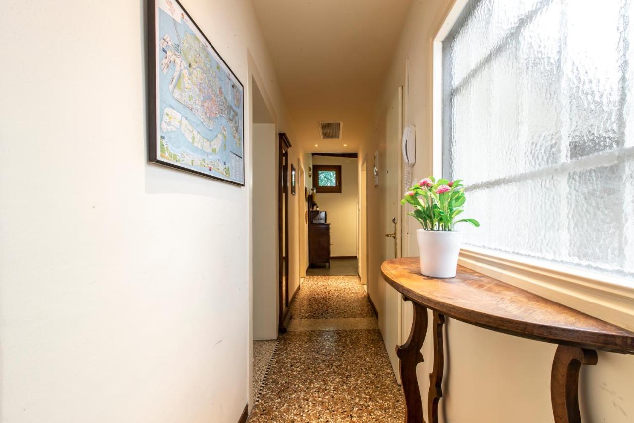 Riva De Biasio Charming Apartment Venice Exterior photo